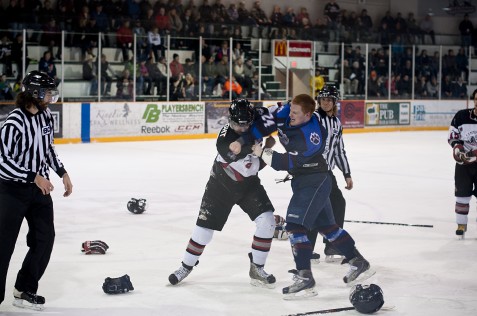 Fighting In Ice Hockey is Awesome