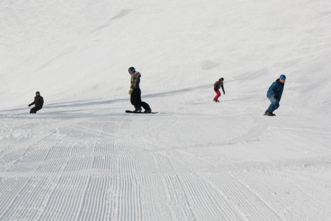 snowboarders in chord